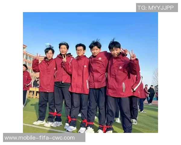 某区中学足球赛精彩纷呈共八轮角逐展现青春风采与团队精神 某区中学足球赛精彩纷呈共八轮角逐展现青春风采与团队精神