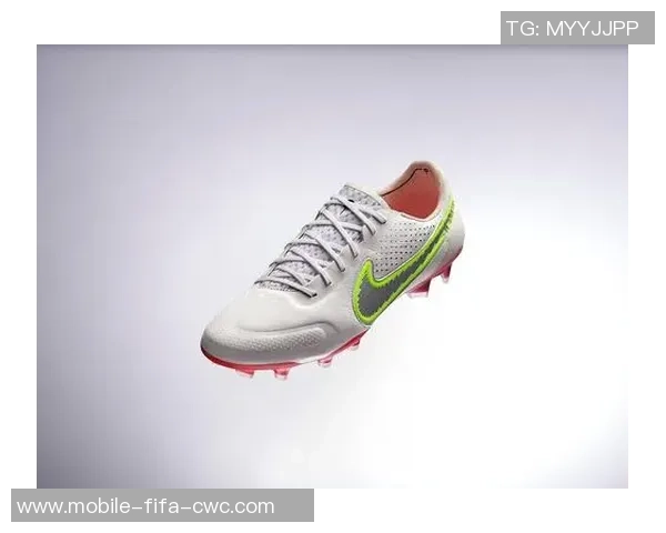 耐克短钉足球鞋助你在球场上尽显风采与实力的完美选择