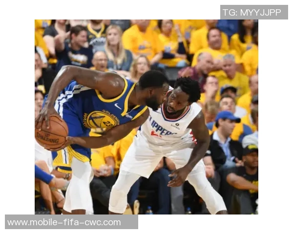 足球圣歌的力量与激情如何激励运动员与球迷共同追梦 足球圣歌的力量与激情如何激励运动员与球迷共同追梦